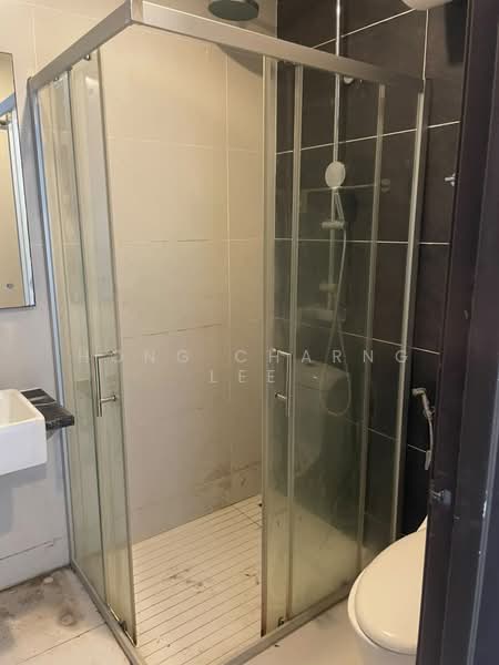 Condominium for Rent at Amberside @ Country Garden Danga Bay - Hong Charng Lee - Bathroom - PropertyGuru.com.my