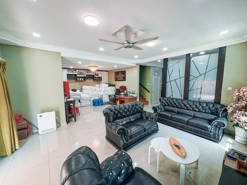 Semi-Detached House for Sale in Taman Indah Gemilang 1 (Batu Caves) - Ali Idris - Living Room - PropertyGuru.com.my