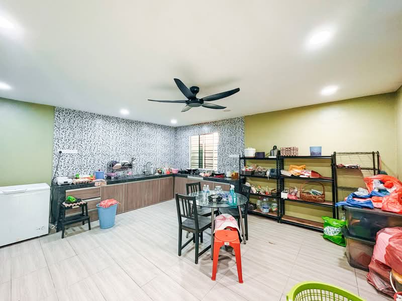 Semi-Detached House for Sale in Taman Indah Gemilang 1 (Batu Caves) - Ali Idris - Kitchen - PropertyGuru.com.my