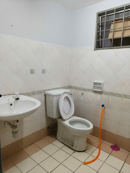 Kondominium untuk Disewa di Regency Condominium - Veni Foo Yoke Fuang - Bathroom - PropertyGuru.com.my