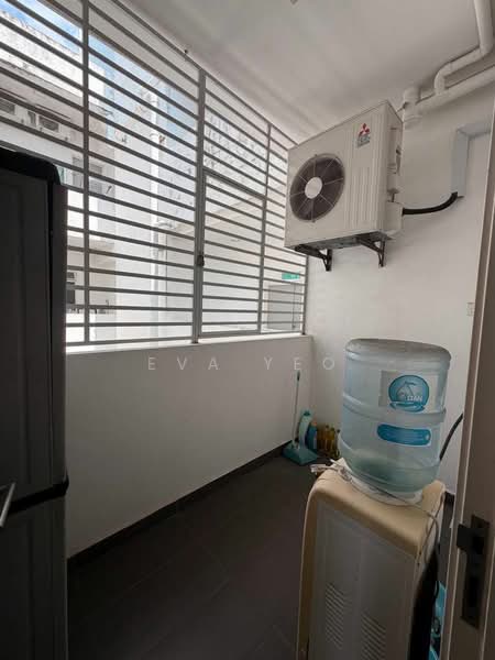Servis Apartment untuk Dijual di Skysuites @ Meldrum Hills - Eva Yeo - Balcony - PropertyGuru.com.my