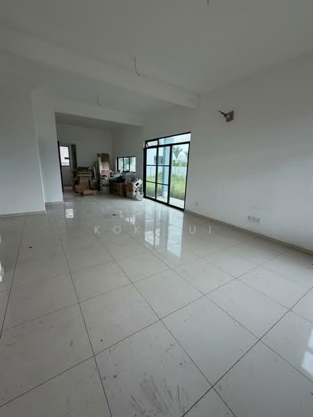 2-storey Terraced House for Sale in Taman Desa Tebrau (Tebrau) - Kok Hui - Living Room - PropertyGuru.com.my