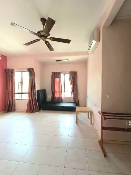 2-storey Terraced House for Sale in Sunway Kayangan (Shah Alam) - Aivin Thoong - Living Room - PropertyGuru.com.my