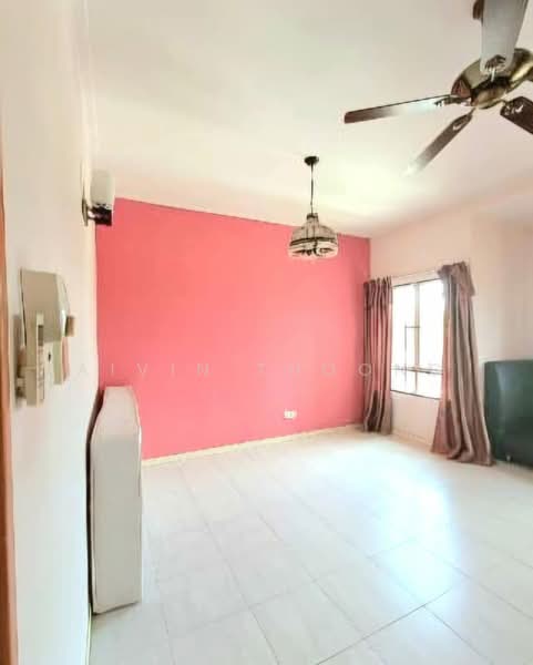 2-storey Terraced House for Sale in Sunway Kayangan (Shah Alam) - Aivin Thoong - Living Room - PropertyGuru.com.my