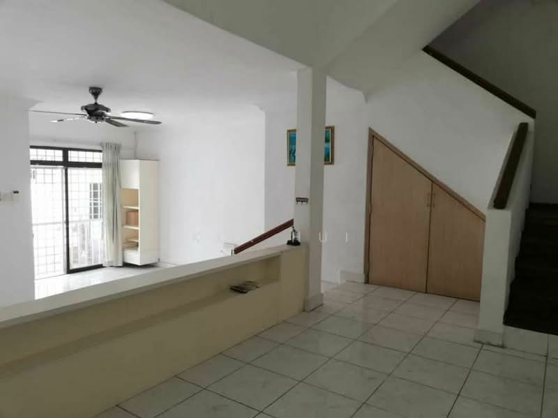 Rumah Teres 2 Tingkat untuk Dijual di Taman Mount Austin (Tebrau) - Kok Hui - Living Room - PropertyGuru.com.my