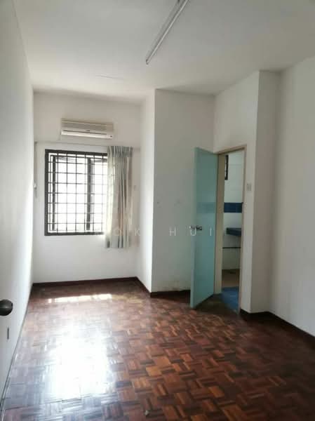 Rumah Teres 2 Tingkat untuk Dijual di Taman Mount Austin (Tebrau) - Kok Hui - Interior - PropertyGuru.com.my