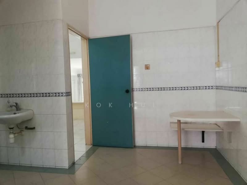 Rumah Teres 2 Tingkat untuk Dijual di Taman Mount Austin (Tebrau) - Kok Hui - Kitchen - PropertyGuru.com.my
