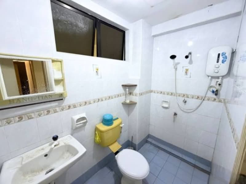 Apartment for Sale at Skudai Villa - Ong Lih Shyan - Bathroom - PropertyGuru.com.my