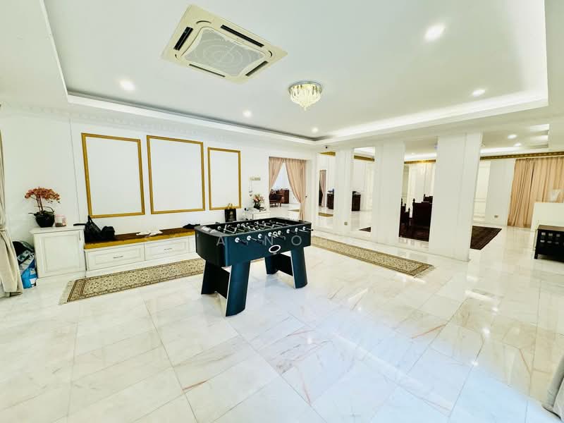 Rumah Banglo untuk Dijual di Bukit Jelutong (Shah Alam) - Sa'a Nordin - Living Room - PropertyGuru.com.my