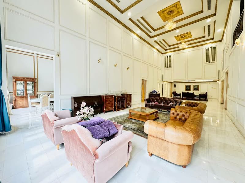 Rumah Banglo untuk Dijual di Bukit Jelutong (Shah Alam) - Sa'a Nordin - Living Room - PropertyGuru.com.my