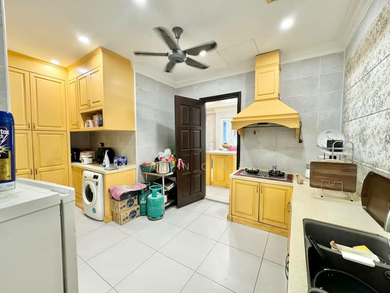 Rumah Banglo untuk Dijual di Bukit Jelutong (Shah Alam) - Sa'a Nordin - Kitchen - PropertyGuru.com.my