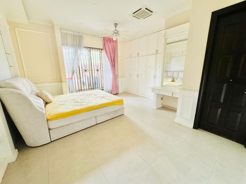 Rumah Banglo untuk Dijual di Bukit Jelutong (Shah Alam) - Sa'a Nordin - Bedroom - PropertyGuru.com.my