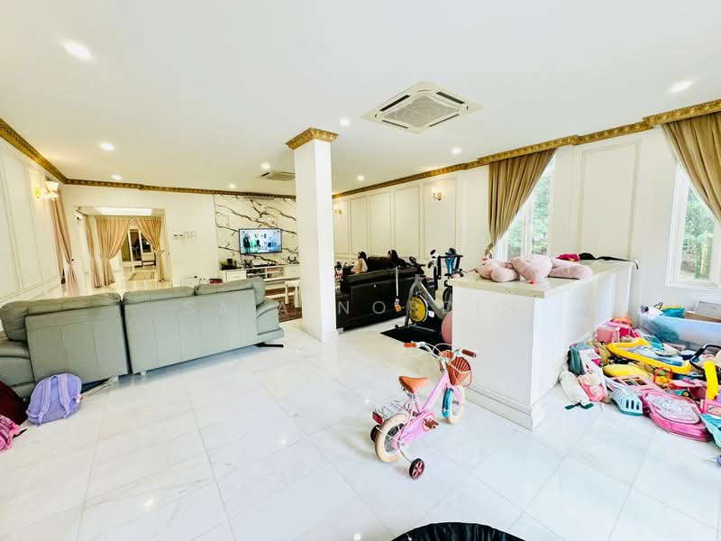 Rumah Banglo untuk Dijual di Bukit Jelutong (Shah Alam) - Sa'a Nordin - Living Room - PropertyGuru.com.my