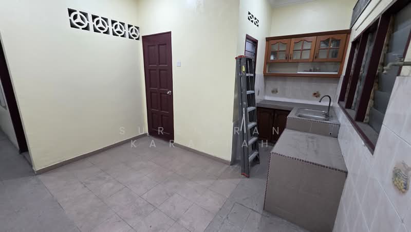 1-storey Terraced House for Sale in Klang (Selangor) - Surendran Karapiah - Kitchen - PropertyGuru.com.my