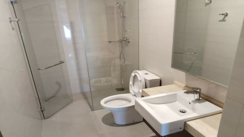 Servis Apartment untuk Disewa di Puteri Cove Residences - JP Lee - Bathroom - PropertyGuru.com.my