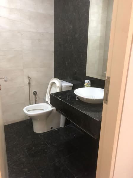 Servis Apartment untuk Disewa di Pavilion Residences - CK Chern - Bathroom - PropertyGuru.com.my