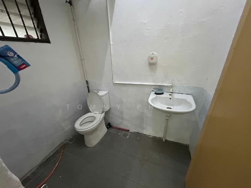 1-storey Terraced House for Rent in Skudai (Johor) - Tommy Phua - Bathroom - PropertyGuru.com.my