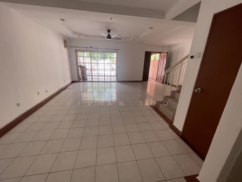 Rumah Teres untuk Dijual di Kota Kemuning (Shah Alam) - Vivian Soo - Living Room - PropertyGuru.com.my