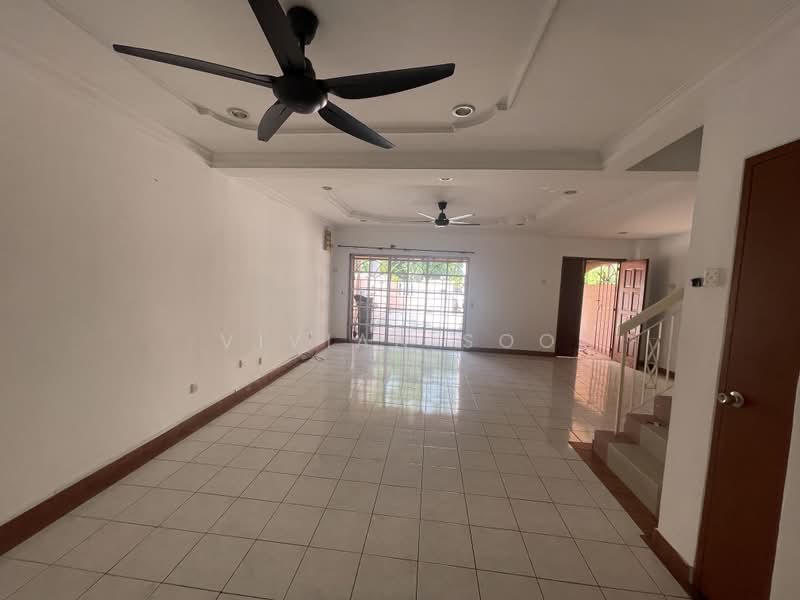 Rumah Teres untuk Dijual di Kota Kemuning (Shah Alam) - Vivian Soo - Living Room - PropertyGuru.com.my