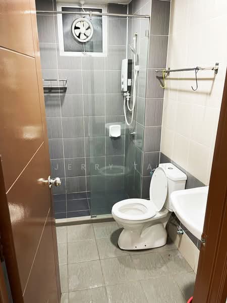 Kondominium untuk Disewa di Sierra Residences - Jerry Tan - Bathroom - PropertyGuru.com.my