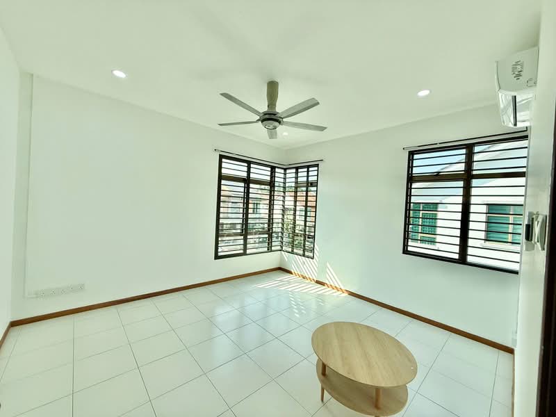 Cluster House for Rent in Horizon Hills (Iskandar Puteri (Nusajaya)) - Nick Low - Living Room - PropertyGuru.com.my