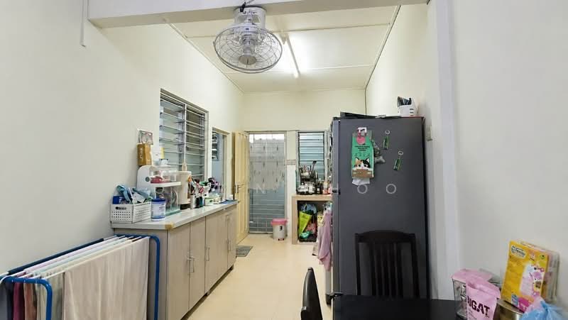 2-storey Terraced House for Sale in Gunung Rapat (Ipoh) - Qazin Khoo - Kitchen - PropertyGuru.com.my