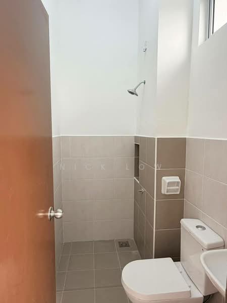 Rumah Teres 2 Tingkat untuk Disewa di Setia Eco Gardens (Gelang Patah) - Nick Low - Bathroom - PropertyGuru.com.my
