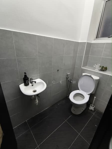 Shop for Rent in Desa Petaling (Kuala Lumpur) - Derick Wu - Bathroom - PropertyGuru.com.my