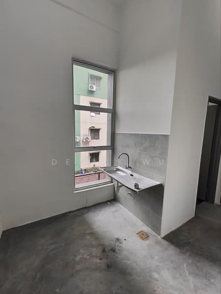 Shop for Rent in Desa Petaling (Kuala Lumpur) - Derick Wu - Kitchen - PropertyGuru.com.my