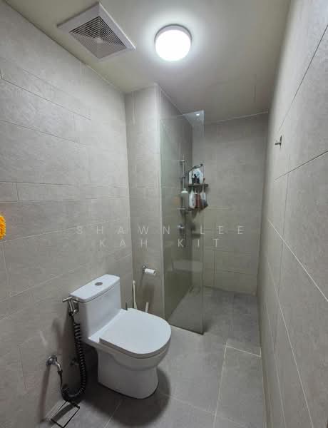 Servis Apartment untuk Disewa di 8th & Stellar - Shawn Lee Kah Kit - Bathroom - PropertyGuru.com.my