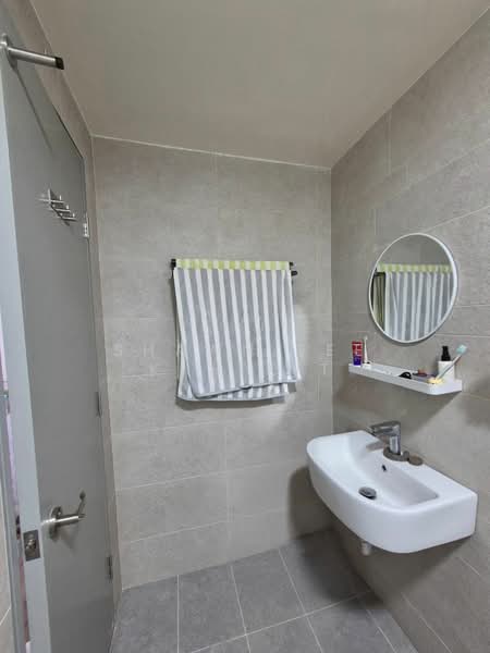 Servis Apartment untuk Disewa di 8th & Stellar - Shawn Lee Kah Kit - Bathroom - PropertyGuru.com.my