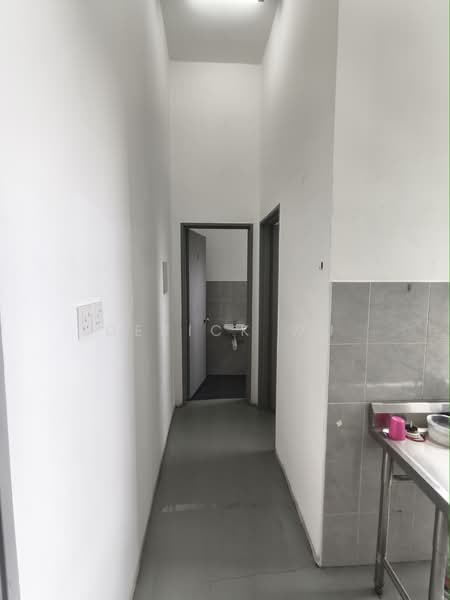 Shop for Rent in Desa Petaling (Kuala Lumpur) - Derick Wu - Corridor - PropertyGuru.com.my