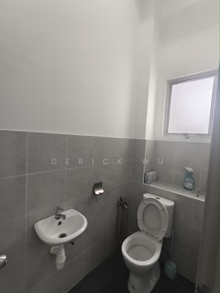 Shop for Rent in Desa Petaling (Kuala Lumpur) - Derick Wu - Bathroom - PropertyGuru.com.my