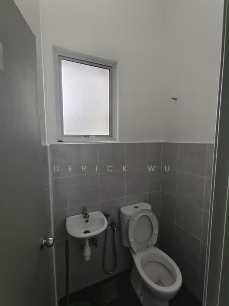 Shop for Rent in Desa Petaling (Kuala Lumpur) - Derick Wu - Bathroom - PropertyGuru.com.my