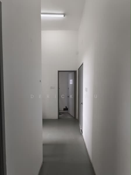 Shop for Rent in Desa Petaling (Kuala Lumpur) - Derick Wu - Corridor - PropertyGuru.com.my