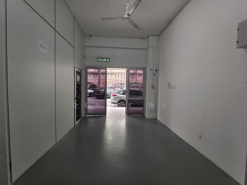 Shop for Rent in Desa Petaling (Kuala Lumpur) - Derick Wu - Entrance - PropertyGuru.com.my