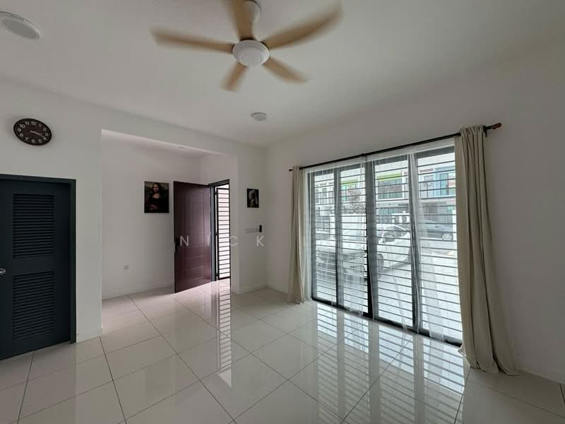 2-storey Terraced House for Rent in Bandar Dato Onn (Tebrau) - Nick Low - Living Room - PropertyGuru.com.my