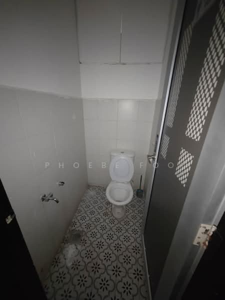 Shop / Office for Rent in Taman Adda Heights (Tebrau) - Phoebe Foo - Bathroom - PropertyGuru.com.my