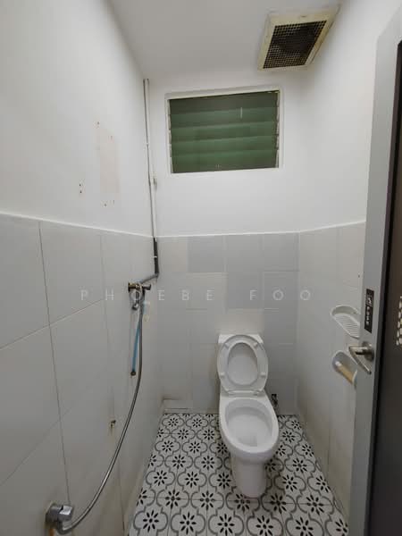 Shop / Office for Rent in Taman Adda Heights (Tebrau) - Phoebe Foo - Bathroom - PropertyGuru.com.my