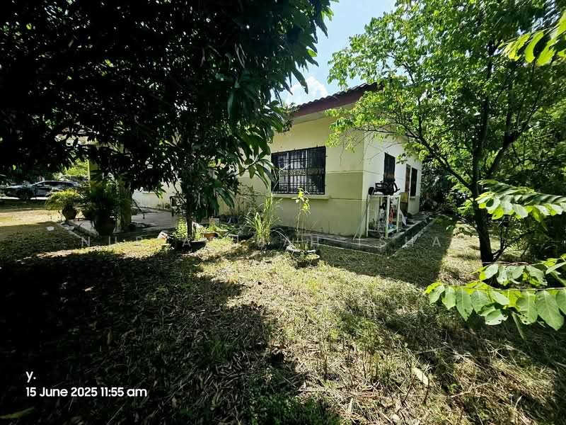 Bungalow for Sale in Bandar Putra Permai (Seri Kembangan) - Nur Adibah Ishak - PropertyGuru.com.my