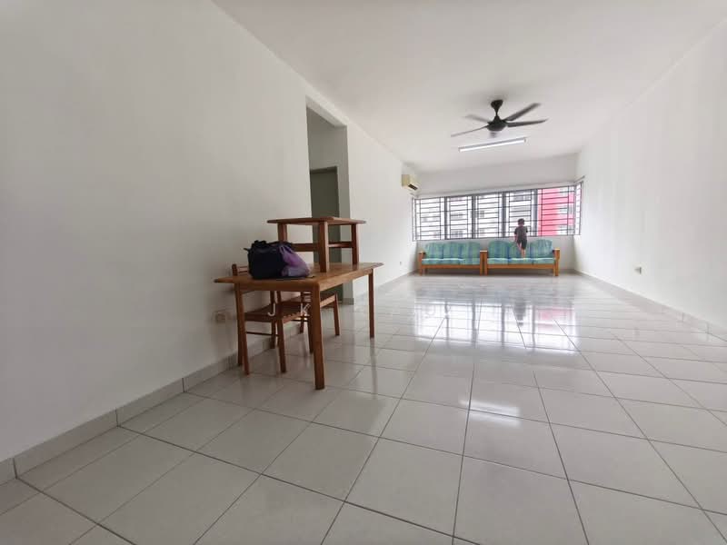 Kondominium untuk Dijual di Koi Kinrara - JK Lau - Living Room - PropertyGuru.com.my