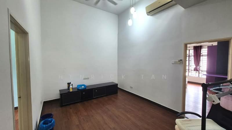Terraced House for Sale in Kemuning Utama (Shah Alam) - Henrick Tan - Living Room - PropertyGuru.com.my