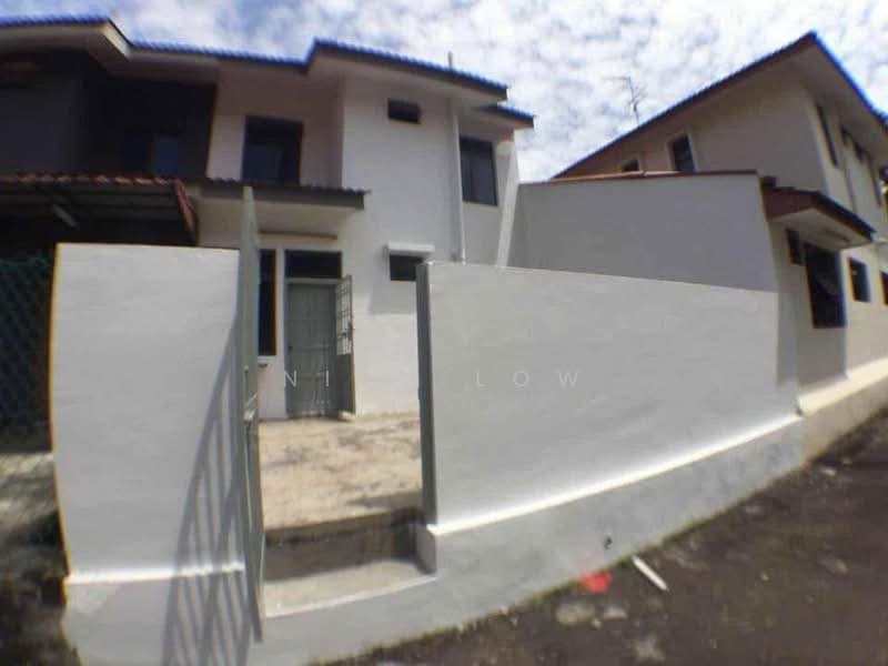 Rumah Teres 2 Tingkat untuk Disewa di Taman Desa Tebrau (Tebrau) - Nick Low - Exterior - PropertyGuru.com.my