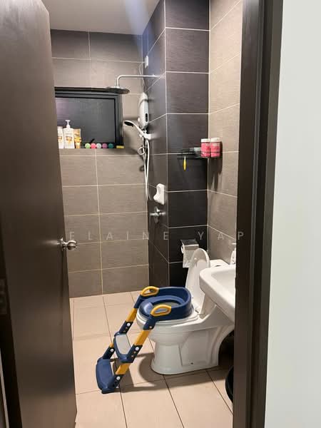 Kondominium untuk Disewa di The Henge - Elaine Yap - Bathroom - PropertyGuru.com.my