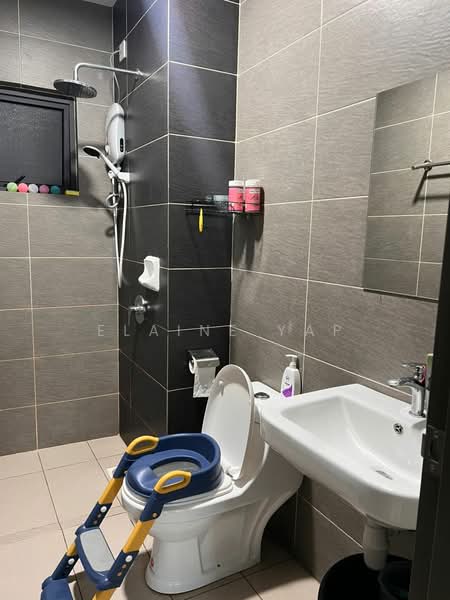 Kondominium untuk Disewa di The Henge - Elaine Yap - Bathroom - PropertyGuru.com.my
