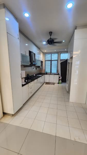 Rumah Teres 2 Tingkat untuk Dijual di Taman Saujana KLIA (Sepang) - Theresa Chew - Kitchen - PropertyGuru.com.my