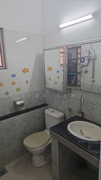 Rumah Teres 1 Tingkat untuk Dijual di Taman Puchong Perdana (Puchong) - Ivan Tan - Bathroom - PropertyGuru.com.my