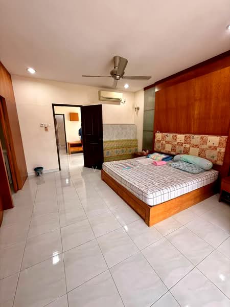 Rumah Teres 2 Tingkat untuk Dijual di Bandar Putra (Kulai) - Calvin Lee - PropertyGuru.com.my