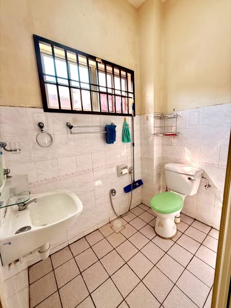 Rumah Teres 2 Tingkat untuk Dijual di Bandar Putra (Kulai) - Calvin Lee - PropertyGuru.com.my