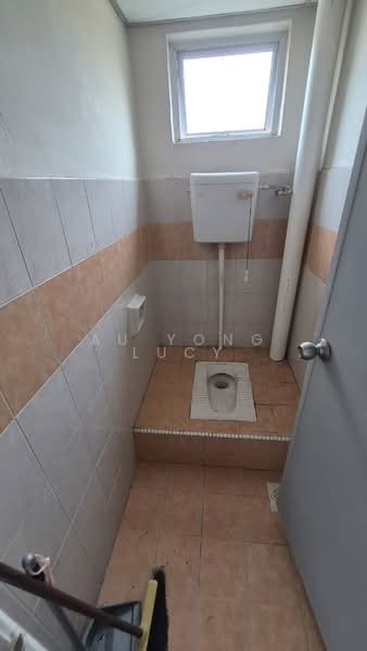Kedai untuk Disewa di Taman Desa Tebrau (Tebrau) - Au Yong Lucy - Bathroom - PropertyGuru.com.my